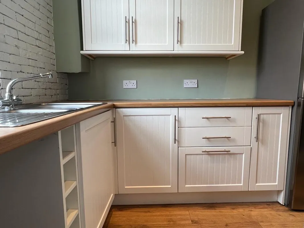 Woodville Avenue, Horsforth, LS18