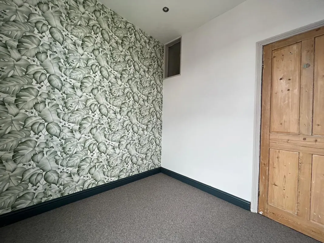 Woodville Avenue, Horsforth, LS18