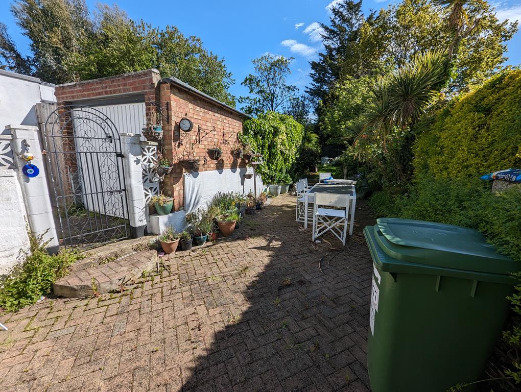 THREE BEDROOM SEMI-DETACHED HOUSE FOR SALE ELMSTEAD AVENUE WEMBLEY PARK HA9 Image 5