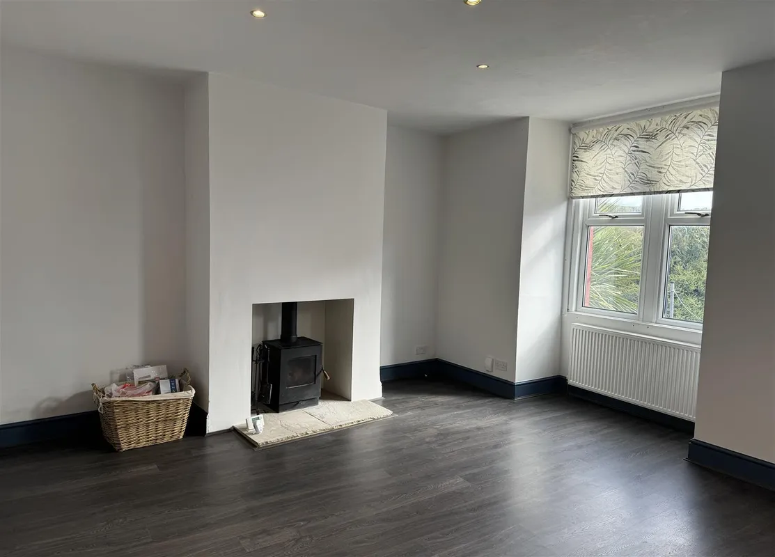 Woodville Avenue, Horsforth, LS18