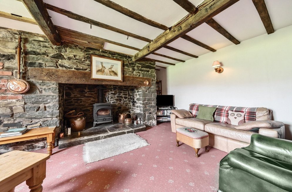 4 bedroom property for sale in Llanfaredd, Builth Wells, Powys, LD2