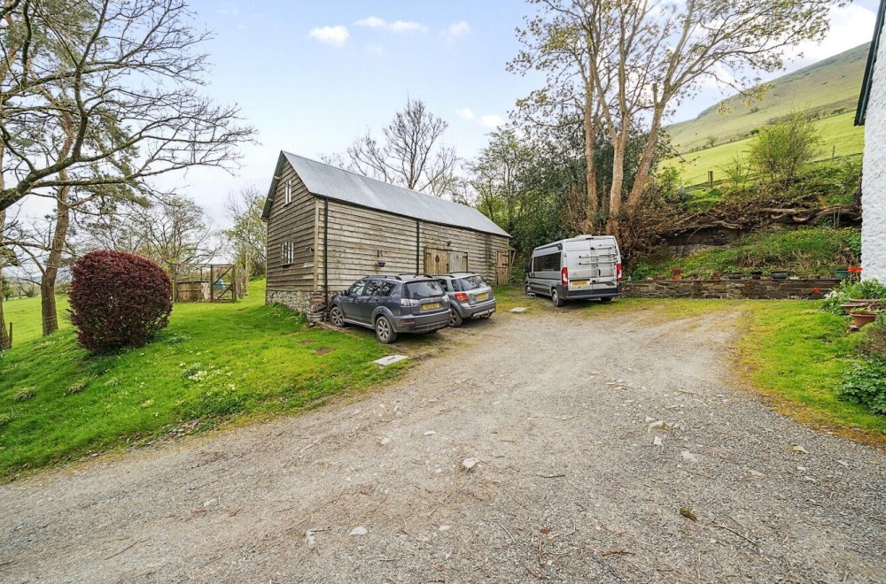 4 bedroom property for sale in Llanfaredd, Builth Wells, Powys, LD2