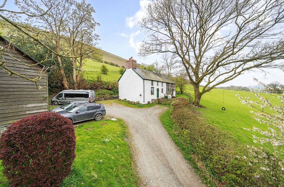 4 bedroom property for sale in Llanfaredd, Builth Wells, Powys, LD2