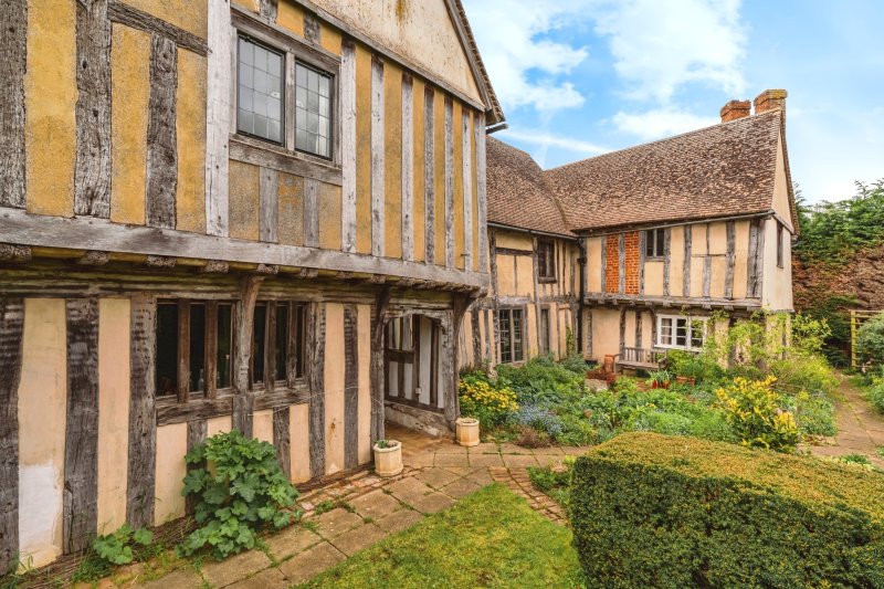 6 bedroom property for sale in The Emplins, Gamlingay, Sandy