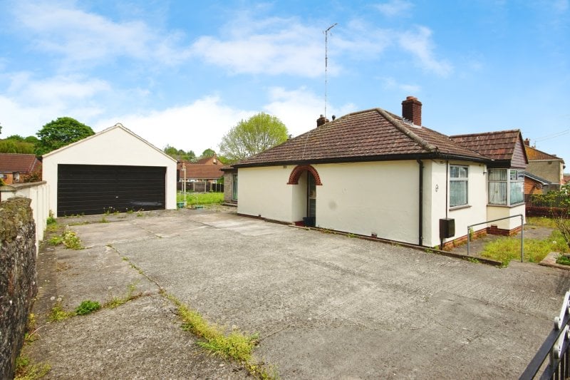 3 bedroom property for sale in New Cheltenham Road, Kingswood, Bristol