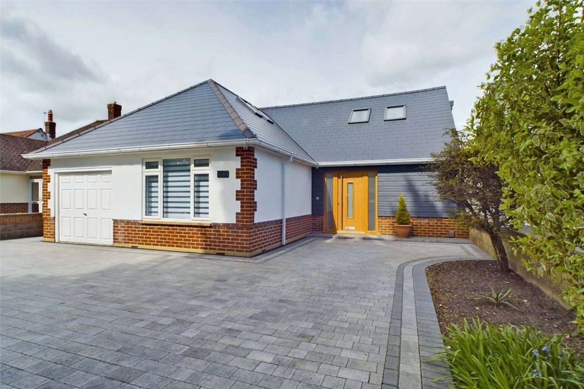 4 bedroom property for sale in Harewood Avenue, Littledown, Bournemouth