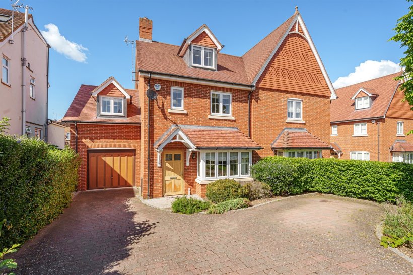 Belmont Road, Maidenhead 4 bedroom semidetached house Roger Platt