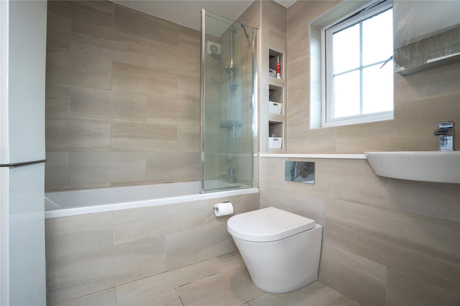 4 bedroom property for sale in Simmons Field, Thatcham, Berkshire, RG18