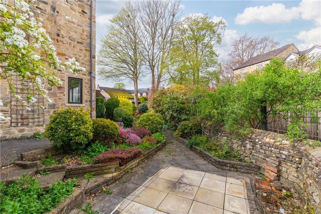 3 bedroom property for sale in Cross End Fold, Addingham, Ilkley, LS29