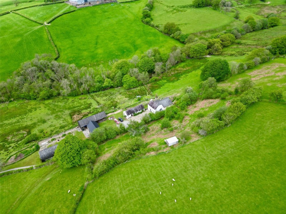 5 bedroom property for sale in Ffarmers, Llanwrda, Carmarthenshire