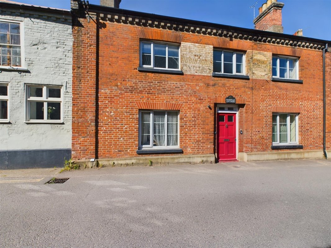 2 bedroom property for sale in Church Hill, Reepham £210,000