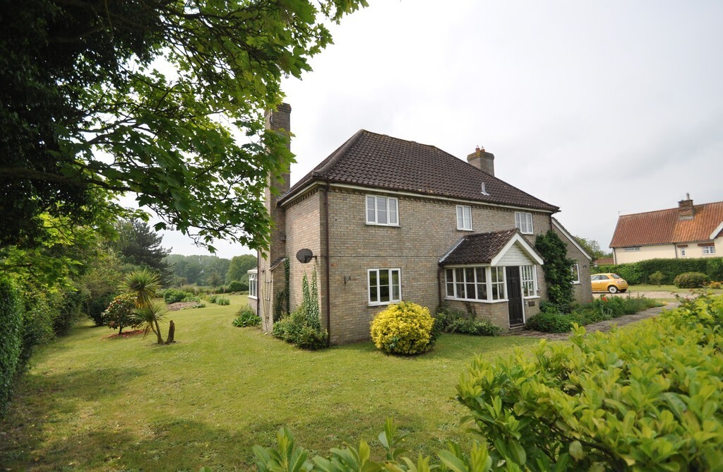 4 bedroom property for sale in Southwold Road, Blyford, Halesworth