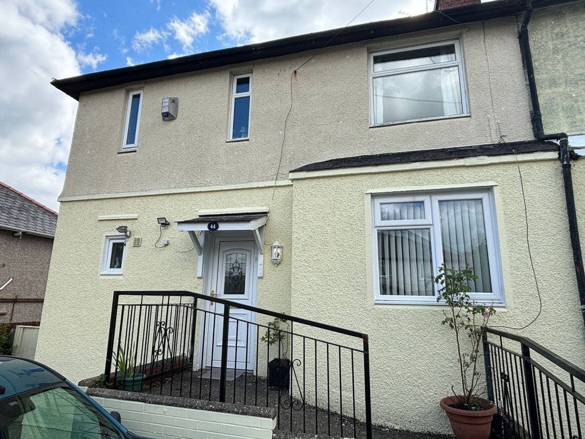 3 bedroom property for sale in Dyfan Road, Barry, CF63 £220,000