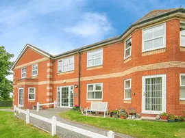 Michaelstowe Drive, Harwich thumb 3