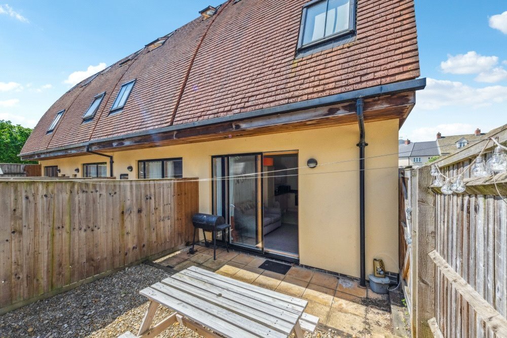 1 bedroom property to let in Bridge Street, Witney, Oxfordshire, OX28