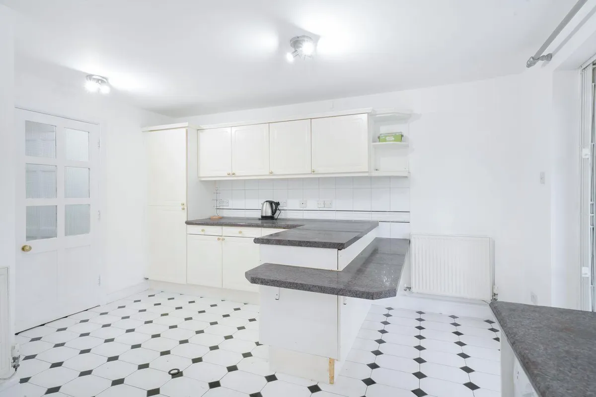 Honeyman Close, Brondesbury Park, NW6