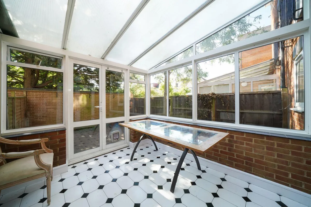 Honeyman Close, Brondesbury Park, NW6