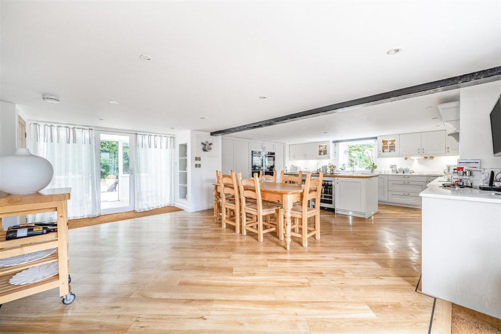 Stags 4 bedroom property for sale in Teigngrace, Newton Abbot