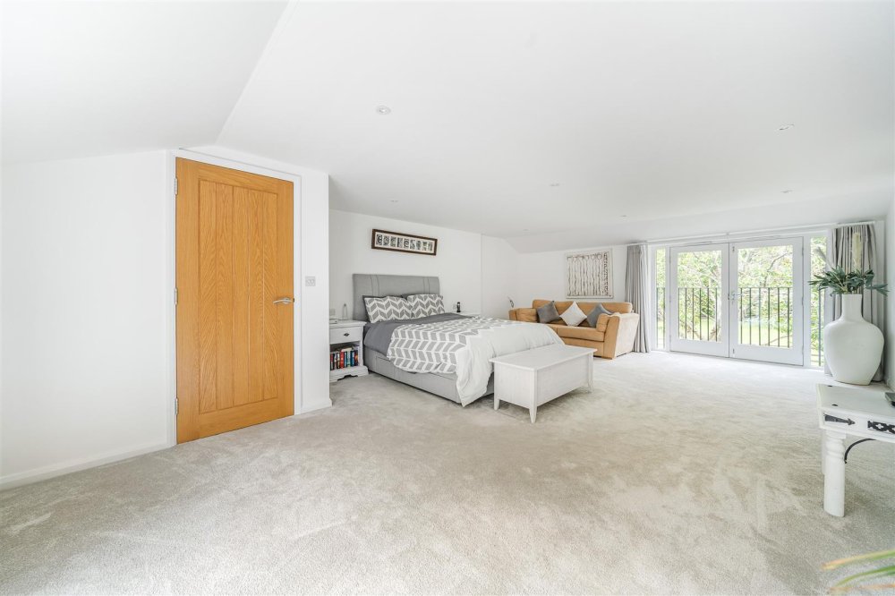 Stags 4 bedroom property for sale in Teigngrace, Newton Abbot