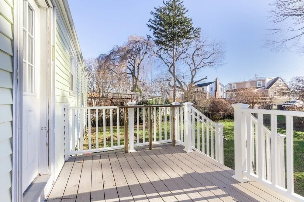 11 Grace Rd, Quincy, MA 02169