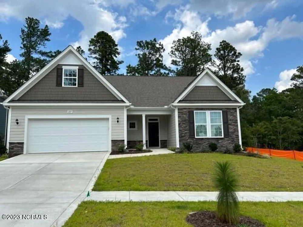 225 Savannah Garden Dr, Carthage, NC 28327