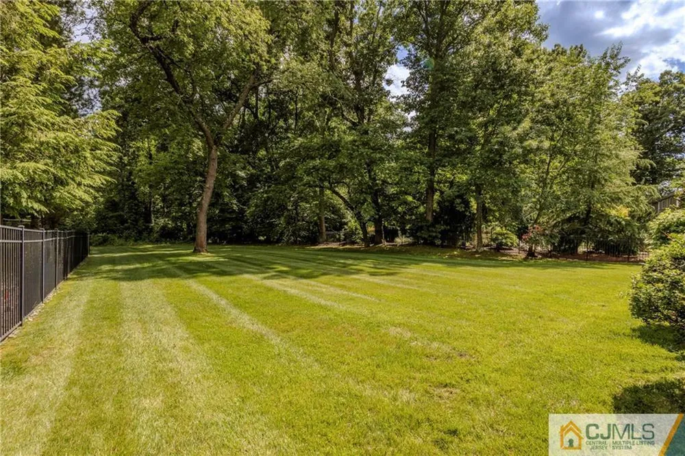 12 Candle Ln, East Brunswick, NJ 08816