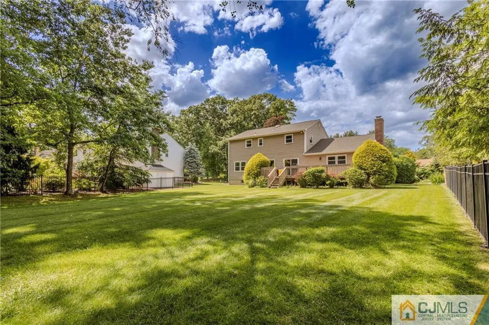 12 Candle Ln, East Brunswick, NJ 08816