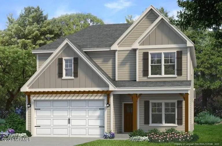 130 Centerwood Ct, Carthage, NC 28327