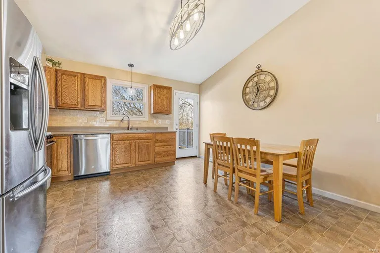 34 Homefield Trace Ct, O'Fallon, MO 63366