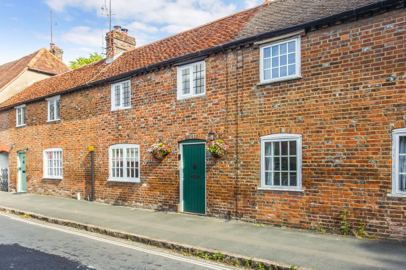 3 bedroom property for sale in Church Street, Great Missenden, HP16
