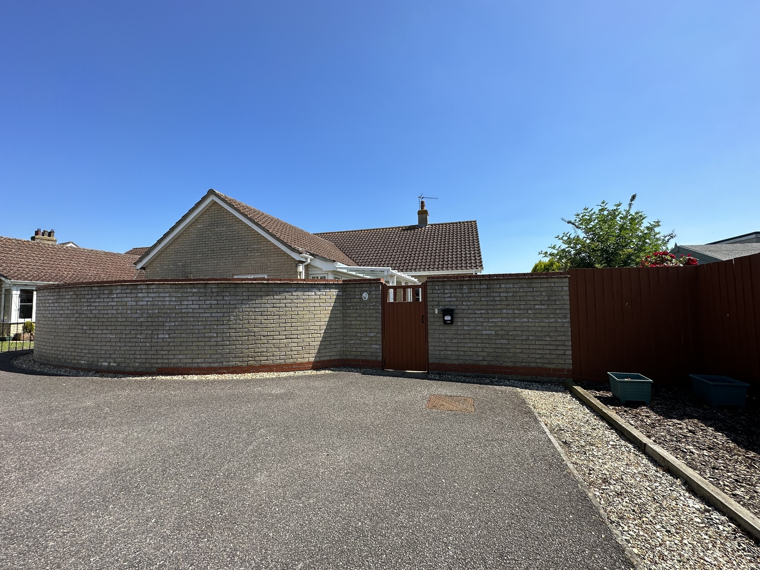 Walnut Tree Close, Stowupland