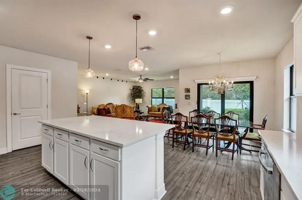 3000 Shortleaf Ave, Lauderdale Lakes, FL 33311
