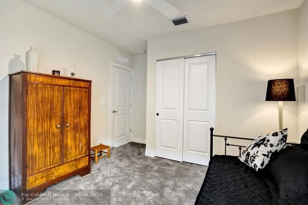 3000 Shortleaf Ave, Lauderdale Lakes, FL 33311