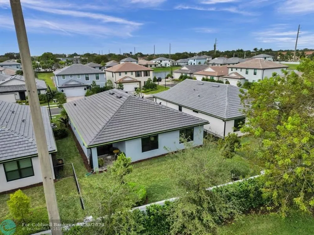 3000 Shortleaf Ave, Lauderdale Lakes, FL 33311