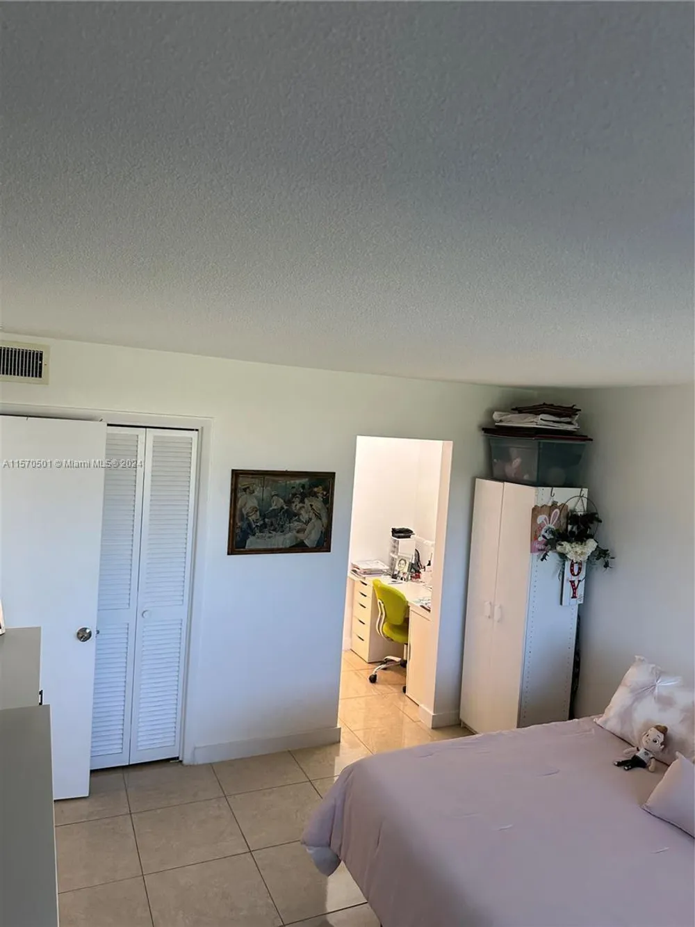 2223 Park Ln, Hollywood, FL 33021