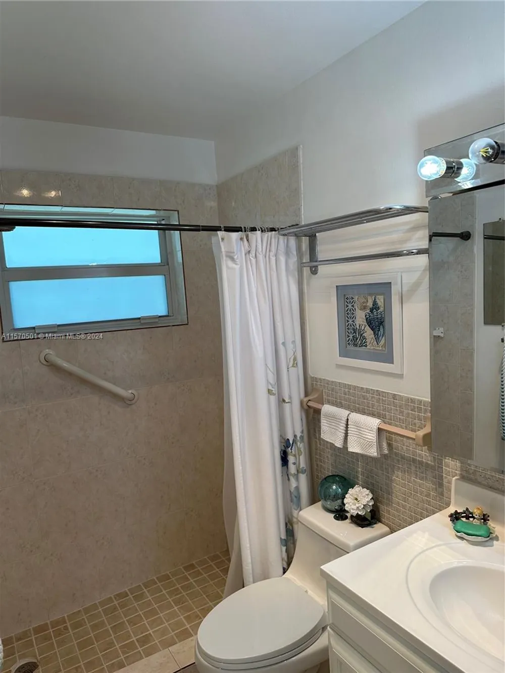 2223 Park Ln, Hollywood, FL 33021