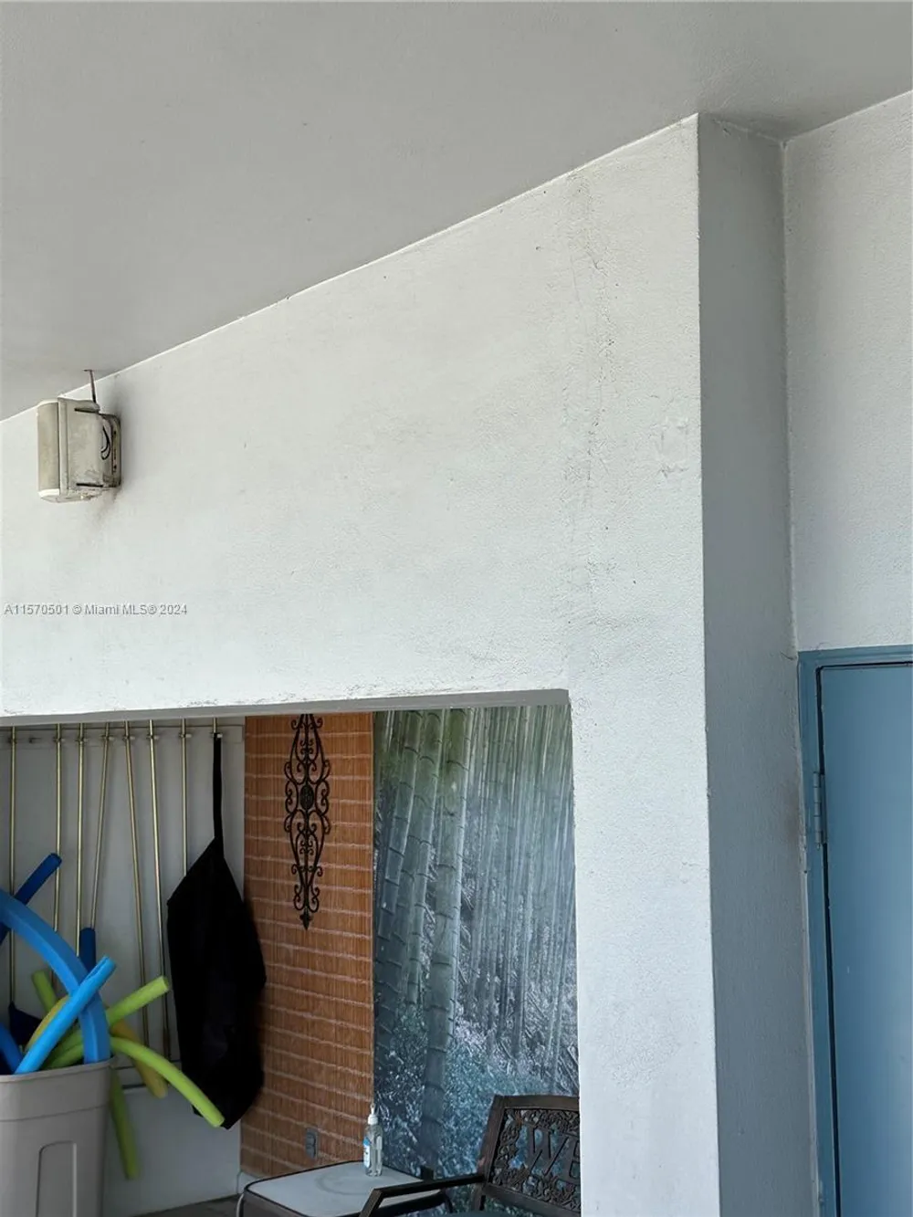 2223 Park Ln, Hollywood, FL 33021