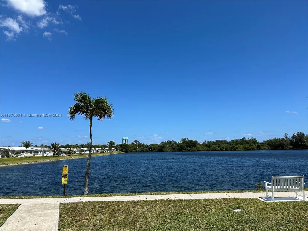 2223 Park Ln, Hollywood, FL 33021