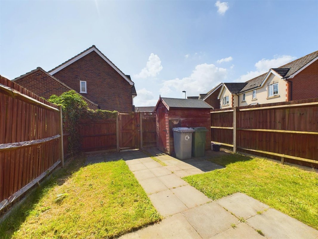 2 bedroom property for sale in Overton Way, Reepham £200,000