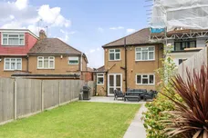 Daneland, East Barnet, EN4 photo 7