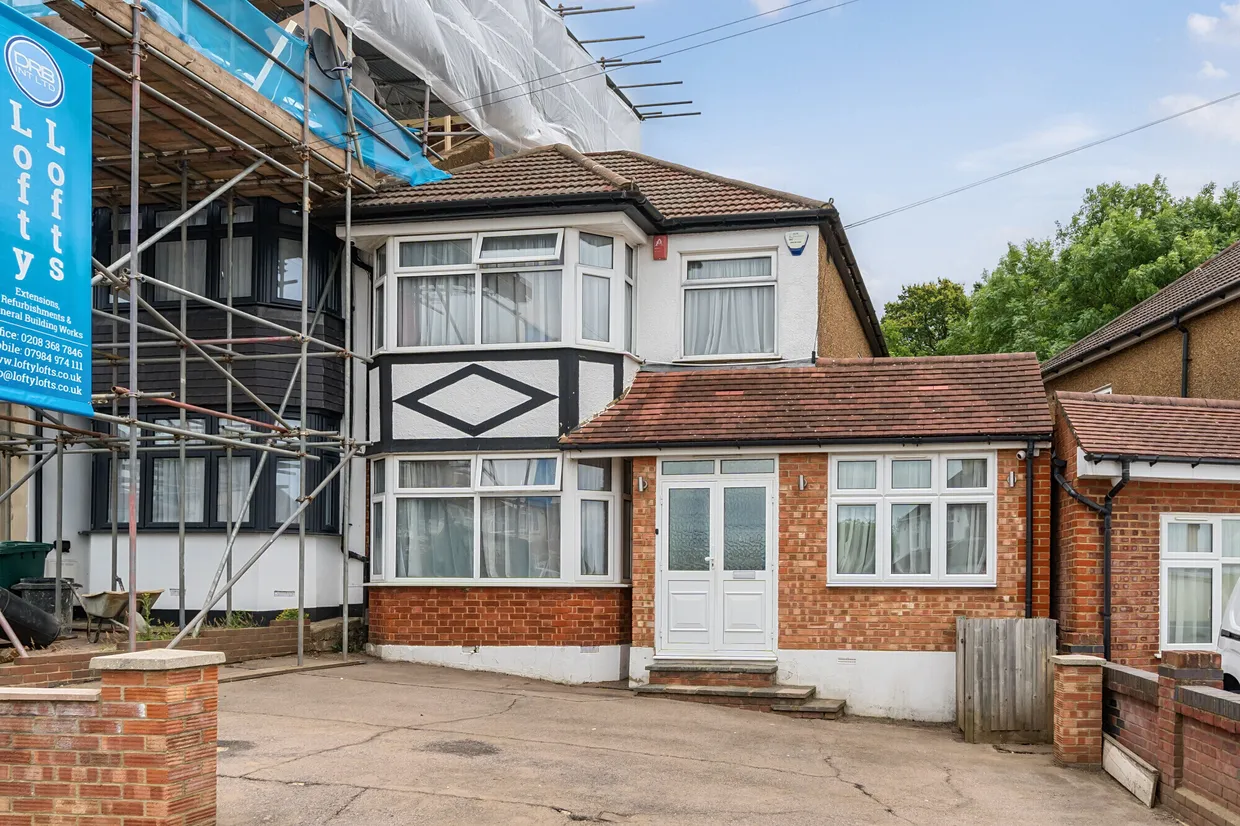 Daneland, East Barnet, EN4 photo 8