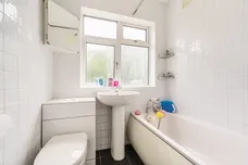 Daneland, East Barnet, EN4 photo 10