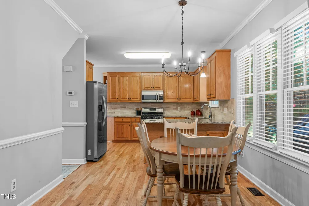 5208 Sunset Walk Ln, Holly Springs, NC 27540