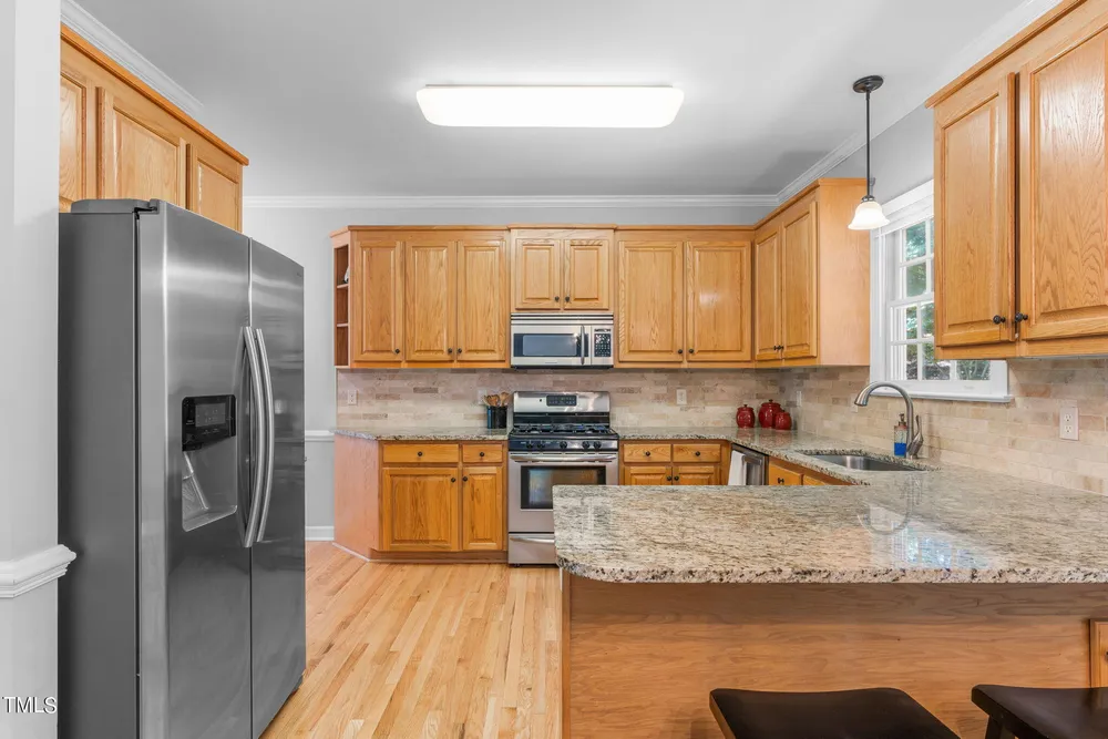 5208 Sunset Walk Ln, Holly Springs, NC 27540