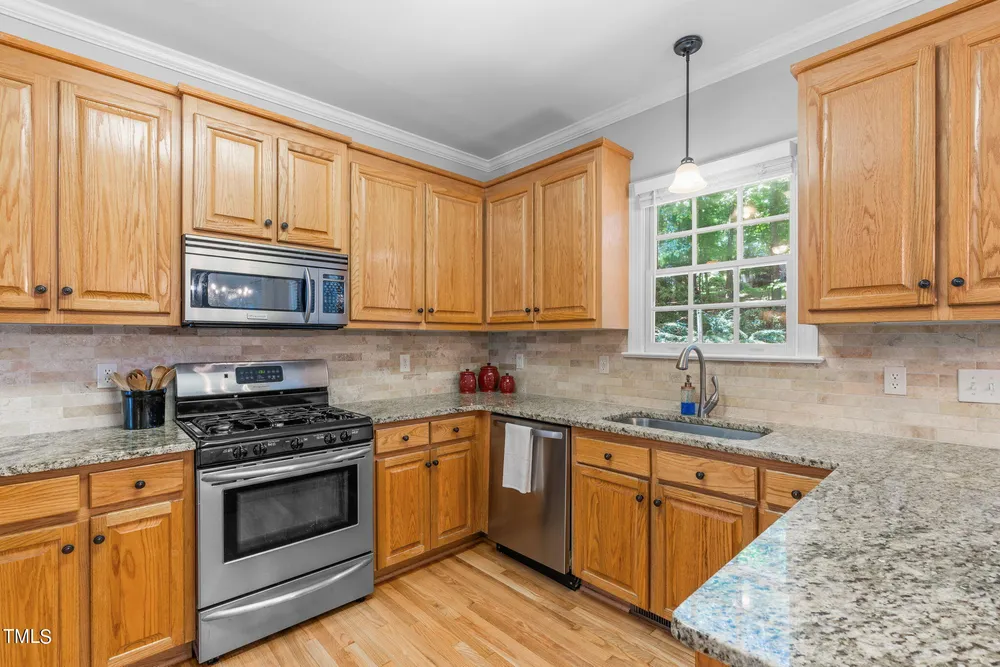 5208 Sunset Walk Ln, Holly Springs, NC 27540