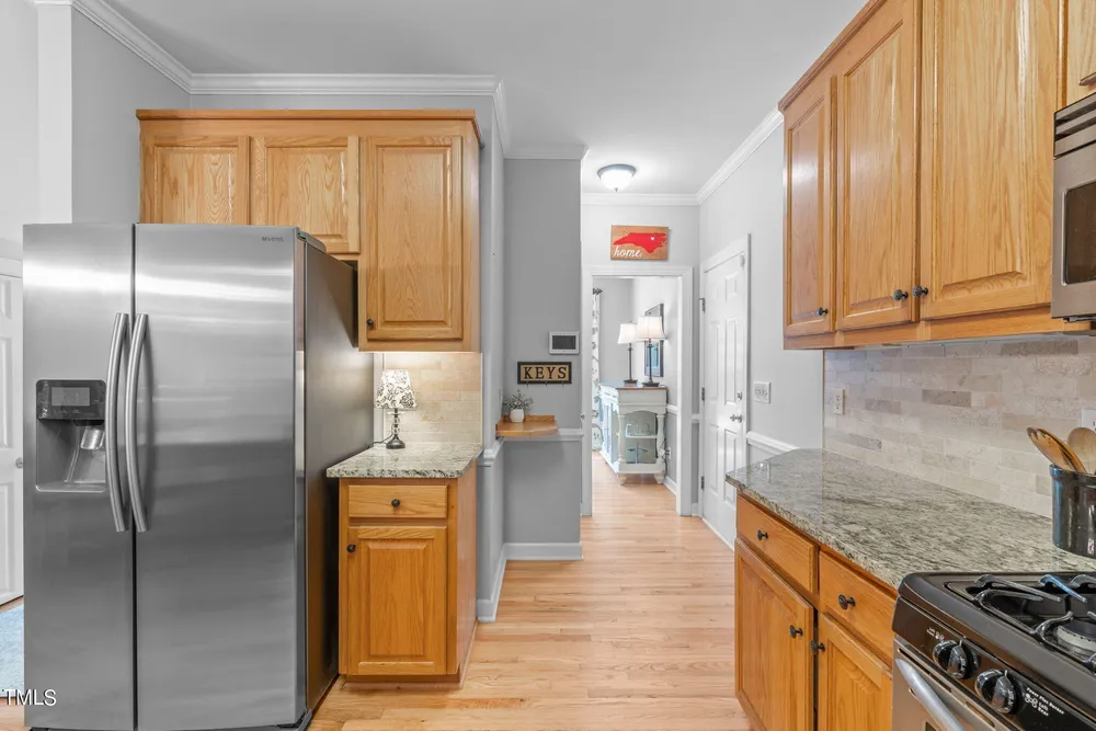 5208 Sunset Walk Ln, Holly Springs, NC 27540