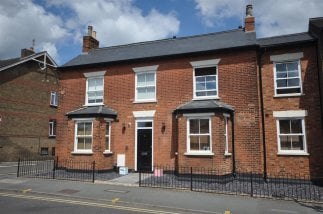 Harry Charles: Estate Agents in Watford & Hemel Hempstead