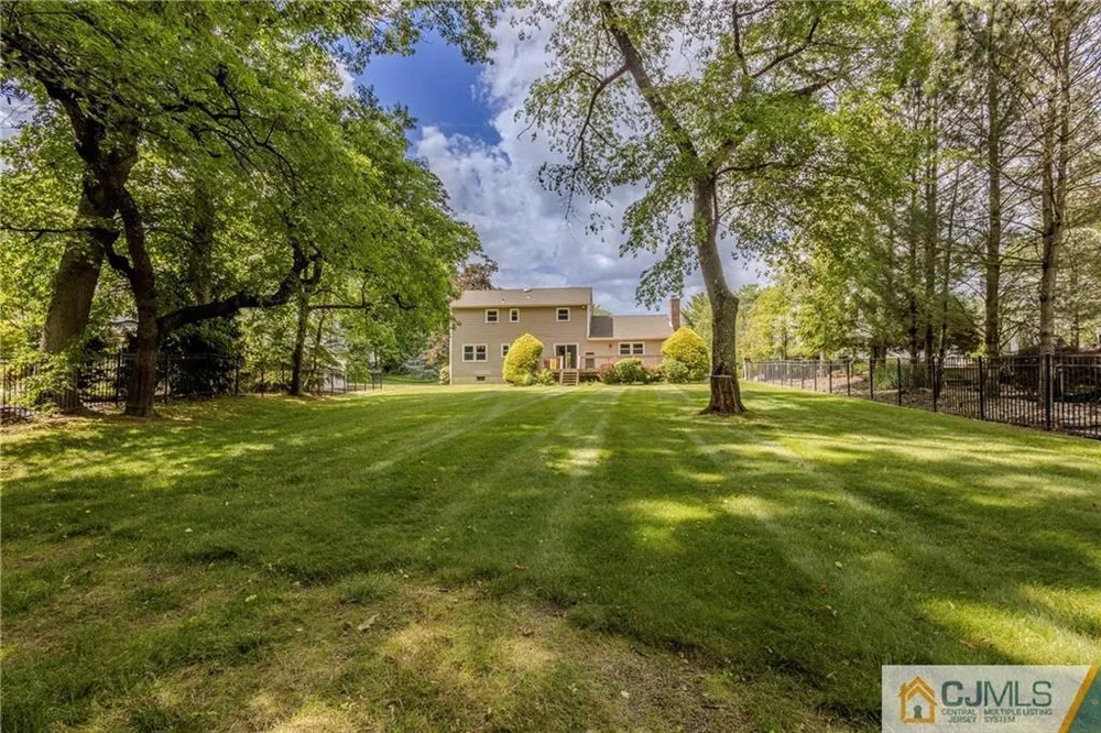 12 Candle Ln, East Brunswick, NJ 08816