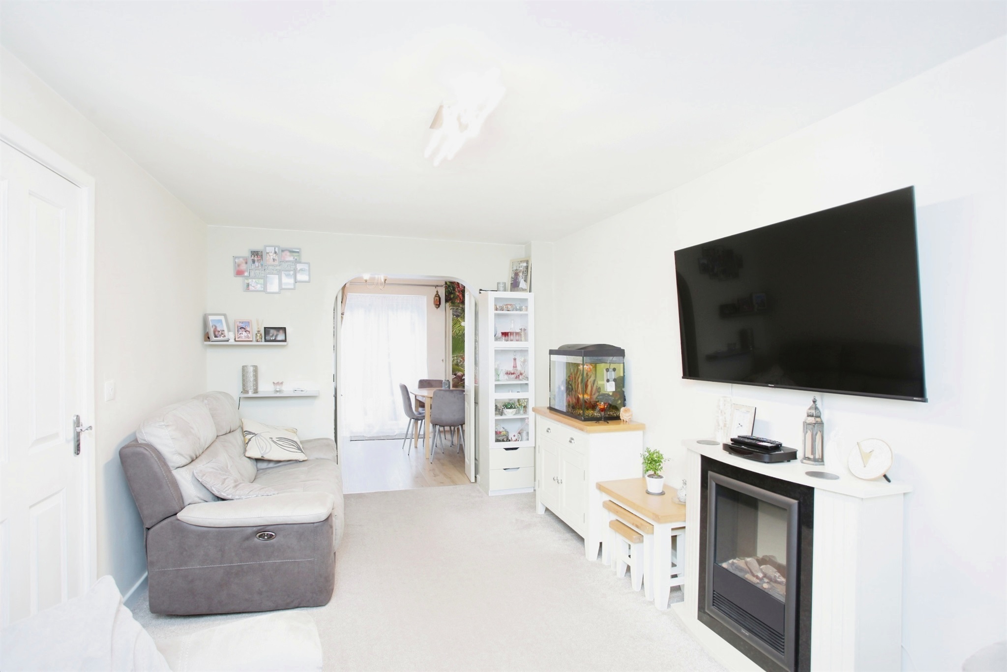 3 bedroom property for sale in Clos Cwm Garw, Caerphilly £280,000