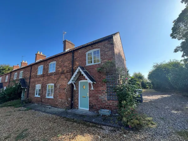 MANOR FARM COTTAGE, ELTON ON THE HILL
